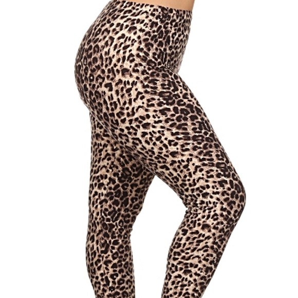 𝅺LEOPARD print leggings. Plus size. NWT - Picture 3 of 6
